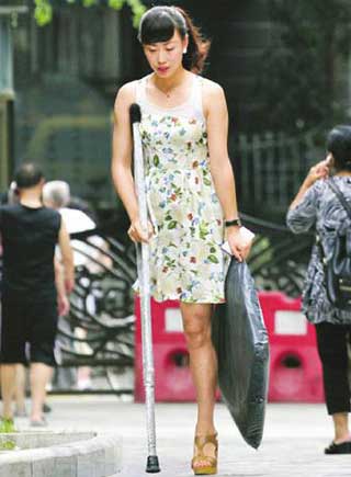 西安<em>冰妹</em>吸毒涉黄经历令人痛心 女性长期吸毒