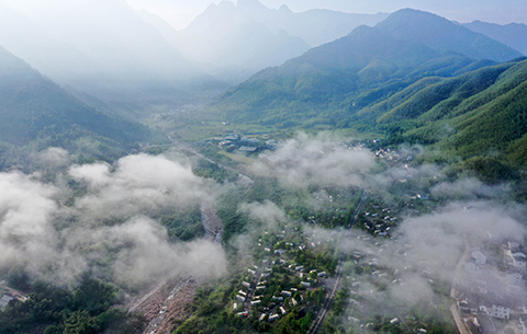 皖南焦村：平流云美景雨后初现