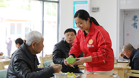 【图片故事】“萌新社工”蜕变记